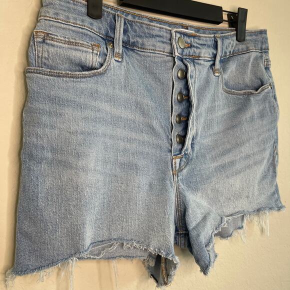 Good American Bombshell 3.5” Shorts Exposed Button Fly Cut off Denim Size 12/31 - Picture 3 of 6